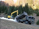 Die Loipe entsteht mit tatkräftiger Bundesheer-Hilfe.