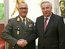 Brigdier Heinz Zöllner mit Landeshauptmann-Stellvertreter Hermann Schützenhöfer.