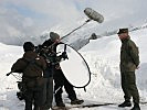 Major Bernd Rott vom Gebirgskampfzentrum Saalfelden bei einem Interview für die ZDF-Doku.