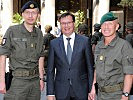 V.l.: Brigadier Wagner mit Minister Darabos und Generalmajor Schmidseder.