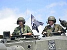 Bundespräsident an Bord eines Kampfpanzers.