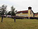 Der Kommandant der ausgerückten Truppe, Major Thomas Burgstaller, meldet Oberst Franz Pritz