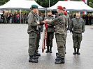 Sieben Soldaten leisteten stellvertretend für alle Rekruten das Treuegelöbnis an der Fahne.