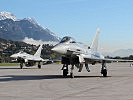 Ein ungewohnter Anblick für die Bevölkerung Tirols, zwei Abfangjäger des Bundesheeres vor der Nordkette.