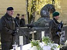 Generalmajor Raffetseder eröffnet die militärische Allerseelenfeier.