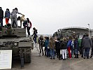 Den Kampfpanzer "Leopard" und den Bergepanzer M88 hautnah erleben.