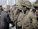 Heinz Fischer wünschte den Soldaten der ABC-Abwehrschule alles Gute für die Zukunft.