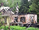 Das blieb vom Haus nach dem Brand übrig.