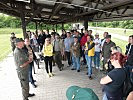 Gesamtleiter Oberst Ulrich Szekely bei der Einteilung der Mannschaften.