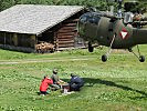 Mit einer "Alouette" III aus Aigen im Ennstal wurden die Entminer auf den Berg geflogen.