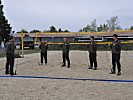 "Gymsticks"-Trainings- geräte zur Körperausbildung der Soldaten von der Firma Siemens.