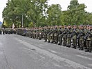 Ehrenzüge des Militärkommandos Tirol, der deutschen Gebirgsjäger und der italienischen "Alpini" bei der Gedenkfeier.