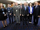 Die österreichische Delegation unter der Leitung von Minister Gerald Klug.