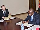 Ein "Memorandum of Understanding" über die bilaterale Zusammenarbeit zwischen der Republik Österreich und Ghana wurde von Botschafter Öppinger unterzeichnet.