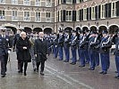 Minister Klug beim Empfang in Den Haag.