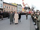 Abschreiten der Front, v.l.: Brigadier Hufler, Oberst Moser, EU-Abgeordnete Schmidt und Bürgermeister Rieger.