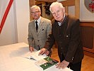 Die ehemaligen Kommandanten der Salzburger Landwehrstammregimenter, Brigadier Joachim Heitz, r., und Oberst Meinhard Steiner.