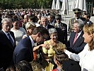 Bundespräsident Heinz Fischer mit Ehrengästen.