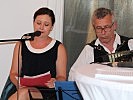 Die Sängerin Irina Karamarkovic präsentierte zur Vernissage Lieder in allen fünf Sprachen des Kosovo.