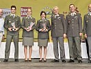"Military Sports Award": Korporal Lisa Zaiser, 3.v.l., ist "Newcomer des Jahres".