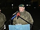 Der neue Kommandant, Oberstleutnant Hermann Bracher, bei seiner Antrittsrede.