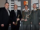 V.l.: Hans Peter Doskozil, Otto Pendl, Stabswachtmeister Christian Krenn und Brigadier Kurt Wagner.