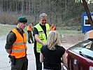 ORF-Redakteur Peter Matha begleitete die Soldaten bei ihren Kontrollen.