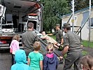 Auch ein Besuch bei den Sanitätern stand auf dem Programm.