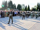 Die Militärmusik Kärnten in voller Stärke beim Ausmarsch.