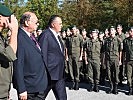 193 Soldatinnen und Soldaten des neuen KFOR-Kontingentes waren in Götzendorf angetreten.