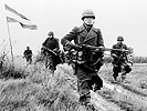 Österreichische Soldaten auf Patrouille.