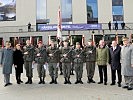 Den bei der Insignie angetretenen Rekruten wurden stellvertredend für alle Angelobten Erinnerungsurkunden überreicht.