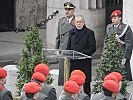 Bundespräsident Alexander Van der Bellen: "Ich übernehme den verfassungsmäßigen Oberbefehl über das Bundesheer."