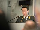 Generalmajor Johann Frank wies in seinen Eröffnungsstatements auf die Abhängigkeit vom Internet und auf Chancen und Gefahren hin.