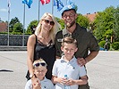 Abschiednehmen von der Familie heißt es für die Blauhelm-Soldaten.