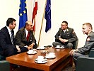 Die Delegation mit Generalleutnant Citkovits, 2.v.r., und Oberst Fronek vom Sprachinstitut des Bundesheeres.