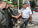 Brigadier Hufler begrüßt die Heeressportlerinnen und Heeressportler.