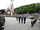 Ofner, Gitschthaler und Kaiser beim Abschreiten der Front.