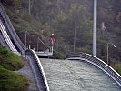 Junge Skispringer ließen die Menge staunen.