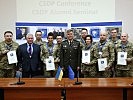 Ukrainische Absolventen mit dem EU-Zertifikat.
