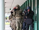 Gemischte Einsatzeinheit: Bundesheer und Polizei.