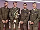 "Einheit des Jahres": Die Panzersoldaten rund um Offiziersstellvertreter Christoph Gärtner, 2.v.l.