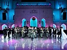 Die Gardemusik gemeinsam mit Tanzpaaren der Tanzschule Elmayer zu Gast im Sultanat Oman.