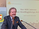 Erwin A. Schmidl, Leiter des Instituts für Strategie und Sicherheitspolitik, begrüßte die Teilnehmer.