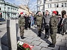 Kranzniederlegung am Mahnmal in Floridsdorf.