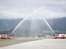 Die Taufe der neuen Schulflugzeuge.