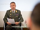 Brigadier Trischak bei seinen Ausführungen.