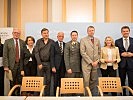 Generalsekretär Wolfgang Baumann, 3.v.r., mit den Podiumsteilnehmern der Konferenz.