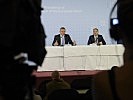 Die Minister Kunasek und Kickl bei der heutigen Pressekonferenz.