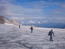 Das sichere Bewegen am Gletscher muss mit der Überlebensausrüstung, die am Luftfahrzeug verfügbar ist, sichergestellt werden.